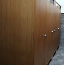 寧鄉金易工業(yè)園衛(wèi)生間隔斷建造案例